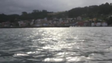 Bir teknede gün batımı