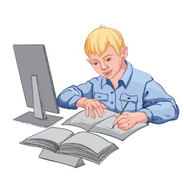 Mavi gömlekli neşeli sarışın çocuk ödevini yapıyor. Kitaplar ve kişisel bilgisayar masanın üstünde.