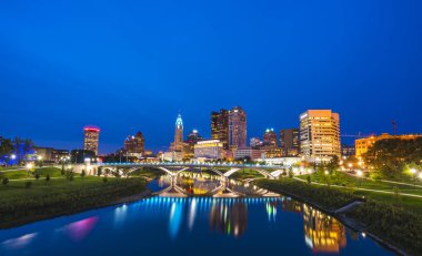 Columbus, Ohio, ABD. 9-11-17: Güzel Columbus gökyüzü geceleyin