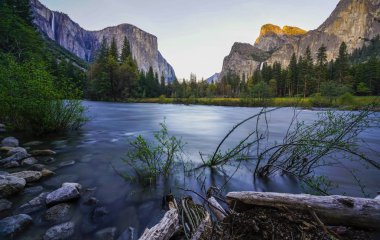 Yosemite Ulusal Parkı, Kaliforniya, ABD 'de gün batımı.