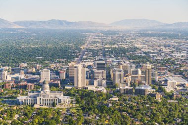 Salt Lake City, Utah, ABD. 2017 / 06 / 14: günbatımında güzel bir tuz gölü şehri.