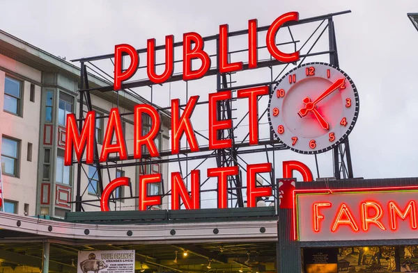 Seattle Washington Usa Pike Place Market Reflection Ground Night — Stock Photo, Image