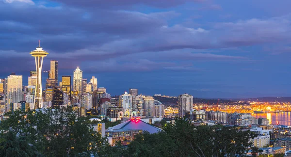 Colorido Seattle Cidade Paisagem Com Nublado Pôr Sol Seattle Washington — Fotografia de Stock