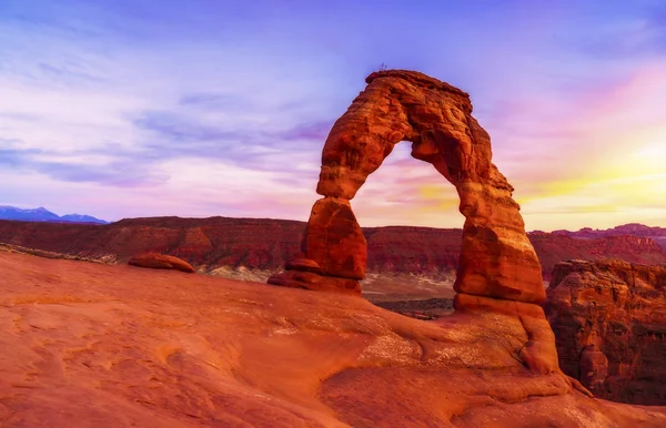 日落时纤细的拱门 拱形国家公园 — 图库照片