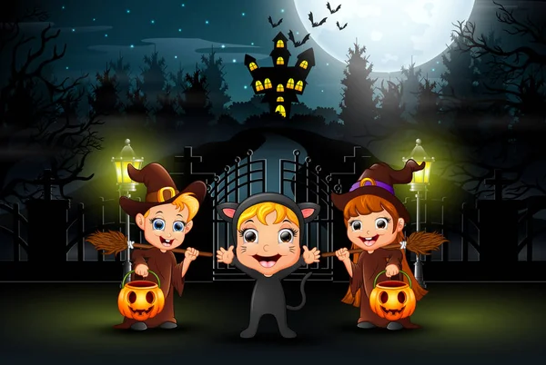 Niños Felices Usando Disfraz Halloween Aire Libre Por Noche — Archivo Imágenes Vectoriales