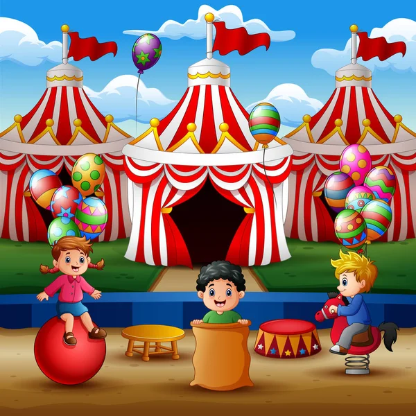 Glückliche Kinder Spielen Der Zirkusarena — Stockvektor