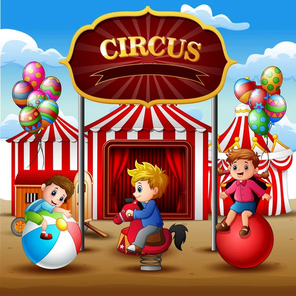 Gelukkige Kinderen Spelen Het Circus Arena — Stockvector