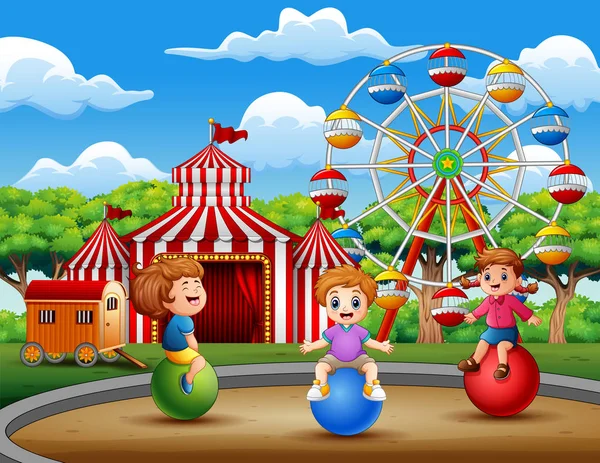 遊園地で遊ぶ幸せな子供たち — ストックベクタ