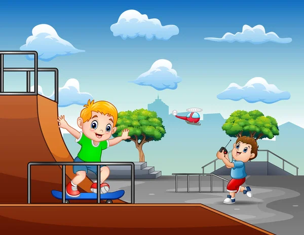 Children Cartoon Having Fun Skatepark — Stock Vector