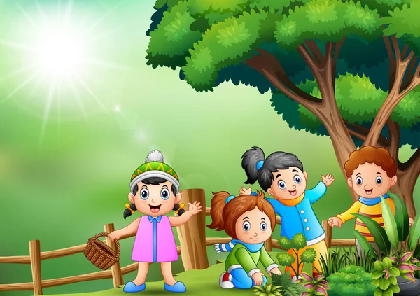 Счастливые Дети Играющие Парке — стоковый вектор