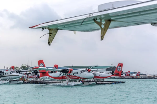 Maldives Feb 10Th 2018 Seaplane Floating Blue Water Maldives Close — Stock Photo, Image