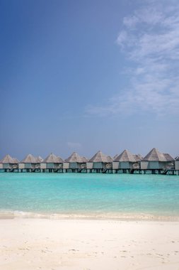 Hotel Paradise - bungalov ve suyun