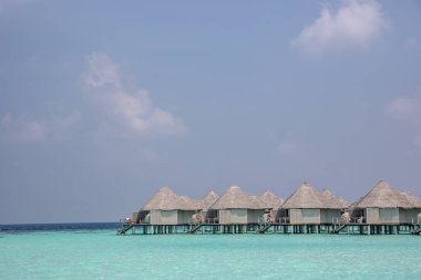 Hotel Paradise - bungalov ve suyun