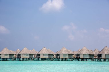 Hotel Paradise - bungalov ve suyun