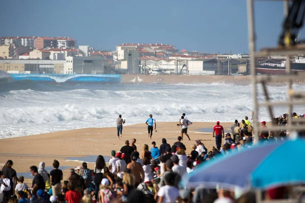 Peniche Portugal Octubre 2017 Surfista Corriendo Arena Durante Competición Surf — Foto de Stock