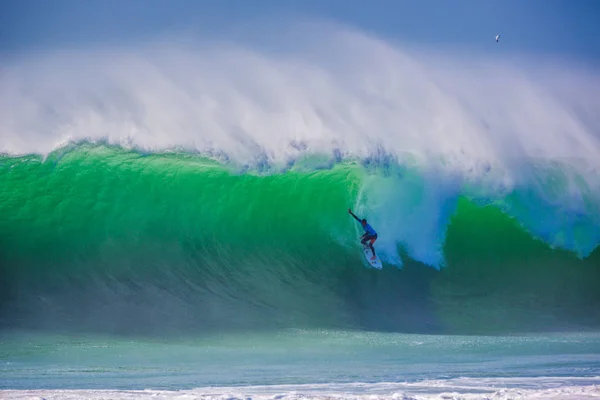 Peniche Portugalsko 25Th Říjen 2017 Surfař Visící Obrovská Vlna Během — Stock fotografie
