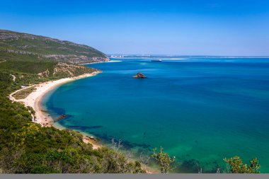 Arrabida, Alentejo Portekiz muhteşem mavi su Beach'de