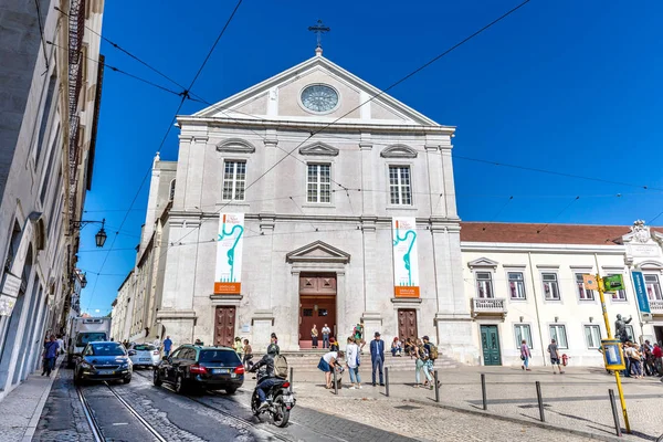 Lisabon Portugalsko Května 2018 Turisté Místní Procházky Ulicích Čtvrti Chiado — Stock fotografie