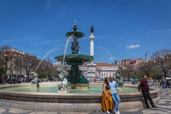 Lisboa Portugal Mayo 2018 Turistas Lugareños Caminando Por Bulevar Rossio —  Fotos de Stock