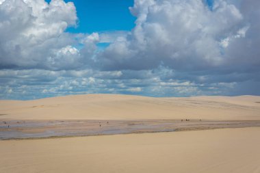 Çarpıcı doğal peyzaj, bulutlu gökyüzü, egzotik yer, Brezilya