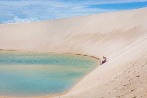 Woman Having Good Time Rolling Huge Sand Dune Amazing Scenario — Stock Photo, Image