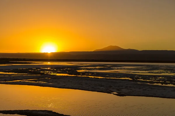 Salzflache Von Atacama Salar Während Des Sonnenuntergangs Orange Farbe — Stockfoto