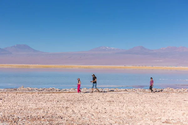 Atacama Chile Okt 2017 Schmalwinkelaufnahme Von Eltern Und Einem Kind — Stockfoto