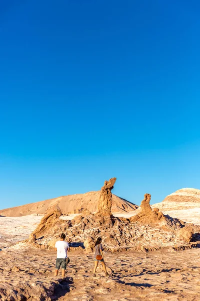 Deserto Atacama Out 2017 Turistas Desfrutam Cenário Exótico Deserto Atacama — Fotografia de Stock