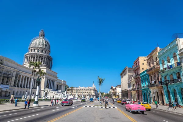 Havana Cuba March 11Th 2018 Vivid Image Capitol Havana Blue — Stock Photo, Image