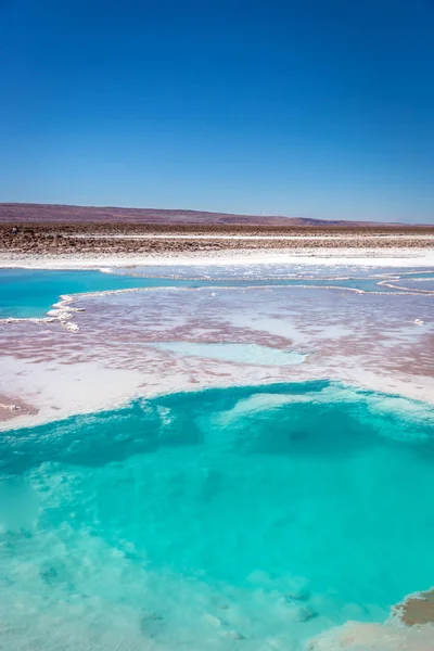 Hermosa Laguna Agua Azul Medio Del Desierto Atacama Chile —  Fotos de Stock