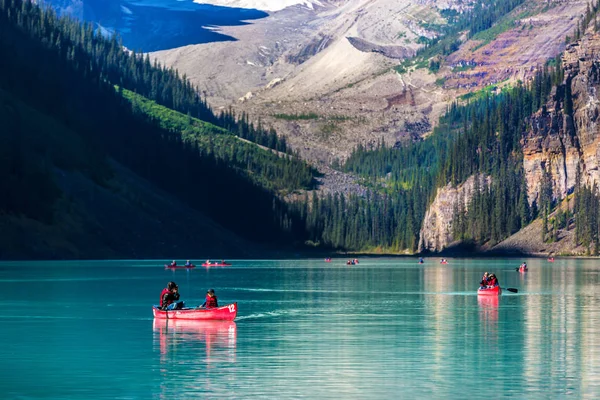 Banff Canadá Setembro 2017 Uma Família Fazendo Caiaque Lago Louise — Fotografia de Stock