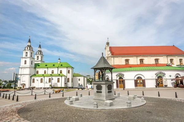 Minsk Bielorussia Giugno 2018 Viale Con Una Chiesa Ortodossa Edificio — Foto Stock
