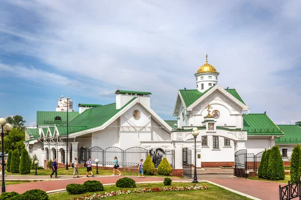 Minsk Bielorussia Giugno 2018 Una Chiesa Ortodossa Con Tetto Verde — Foto Stock