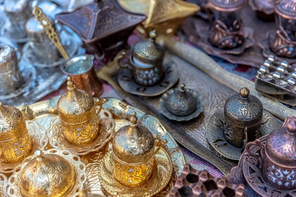 Çaydanlık Bakır Farklı Renklerde Yapılan Arap Tasarımı Ile — Stok fotoğraf