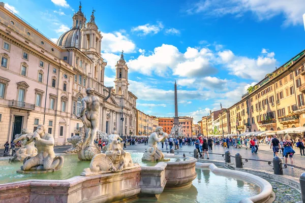 Rome Italy May 17Th 2018 Big Group People Enjoying Sunny — Stock Photo, Image