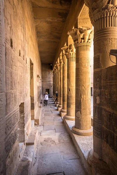 Абу Сімбел Єгипет 2018 Листопада Туристів Які Відвідують Всередині Області — стокове фото