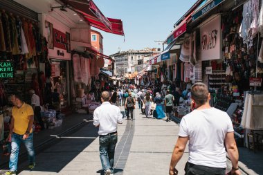 Istanbul, 16 Haziran 2018: insanların çoğu yerli Kapalıçarşı, ramazan kutlamalar sırasında.