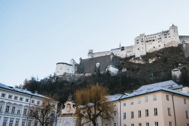 Antik kale Dağı'nda görünümünü Salburg Avusturya Hohensalzburg denilen