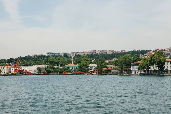 Istanbul Boğaziçi'nin taraftan Avrupa bölümünün görünümünü