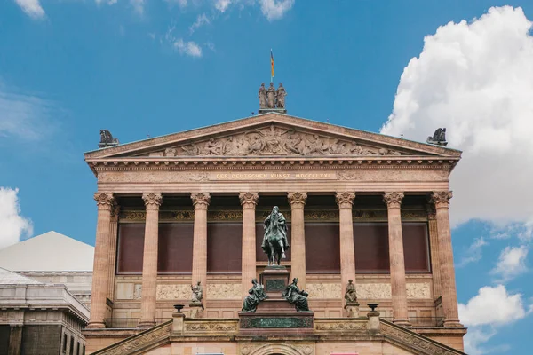 Hermoso edificio antiguo de la galería nacional de Berlín —  Fotos de Stock