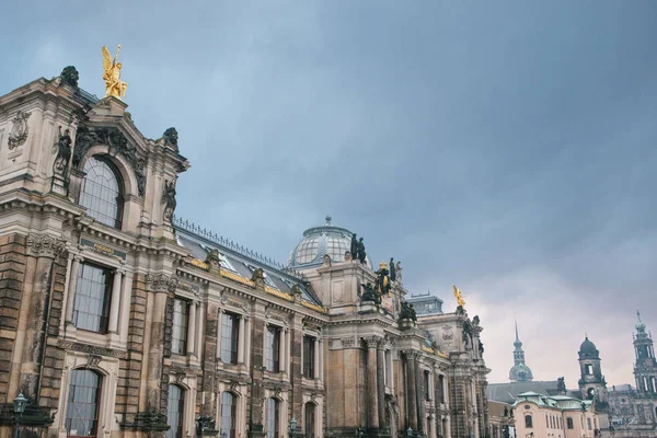 宮殿アルベルティヌムやまたはドイツのドレスデンのアート ギャラリー. — ストック写真