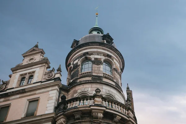 Частиною стародавнього архітектурний комплекс називається Королівського палацу в Дрезден, Німеччина — стокове фото