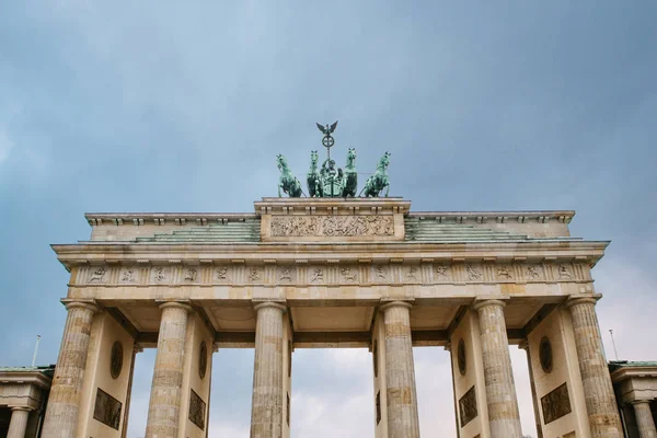 Portão de brandemburgo em Berlin, Alemania. — Fotografia de Stock