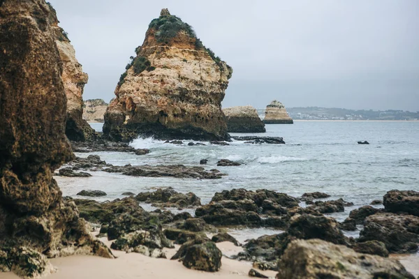 Hermosas vistas del Océano Atlántico y las rocas . —  Fotos de Stock