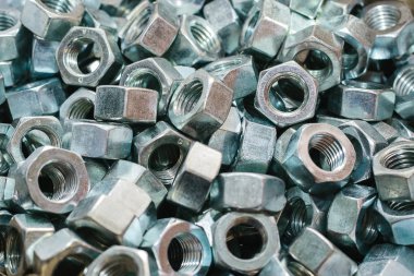 Birleşme için cıvata için birçok fındık Close-up.