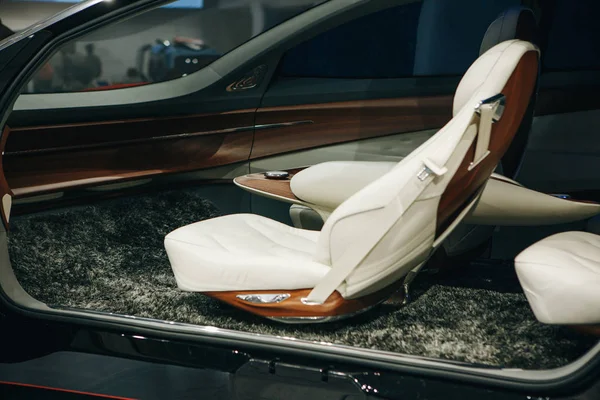 Innenraum des neuen volkswagen i.d vizzion concept limousine electric car — Stockfoto