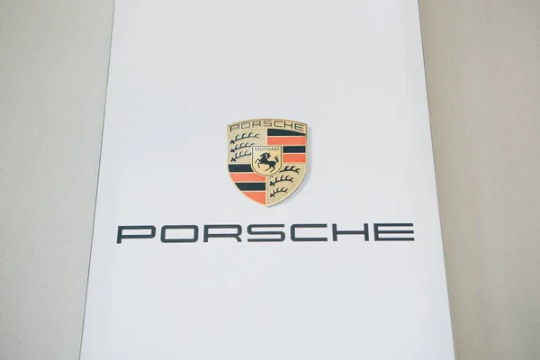 Il segno o la bandiera di Porsche — Foto Stock