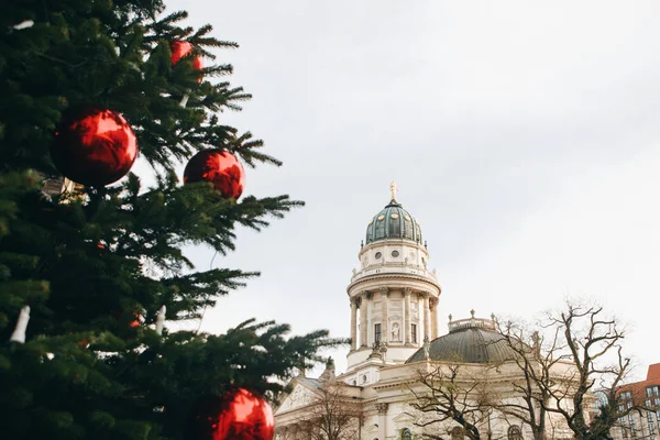 Franska katedralen eller Franzoesischer Dom i Berlin, Tyskland. — Stockfoto