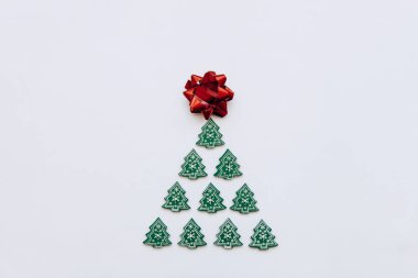 Noel ağacı diğer küçük ahşap Noel ağaçları.