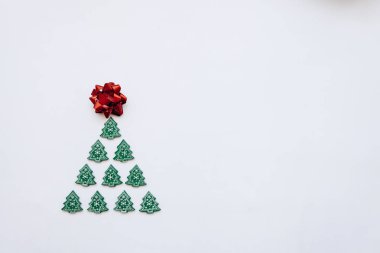 Noel ağacı diğer küçük ahşap Noel ağaçları.